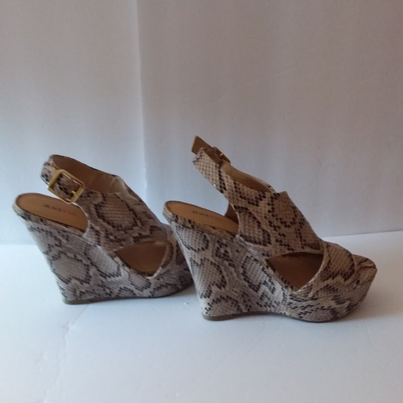 Just Fab Tan Almata Snake Print Wedge Shoes - Picture 5 of 8